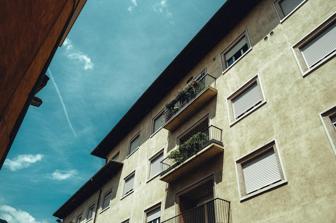 apartment balcony garden